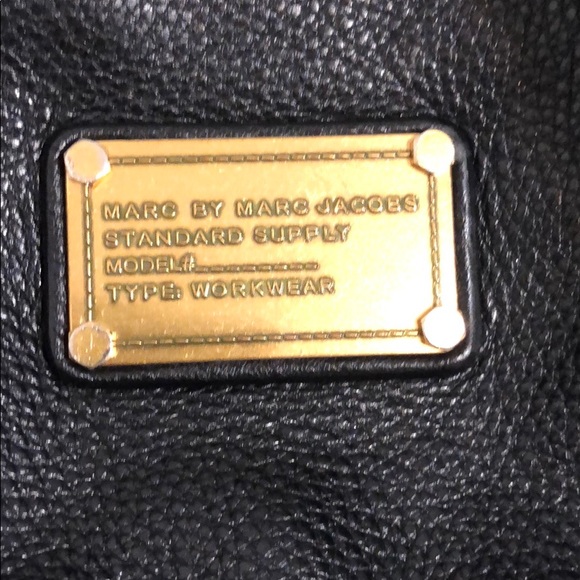 Marc by Marc Jacobs handbag - Picture 3 of 5